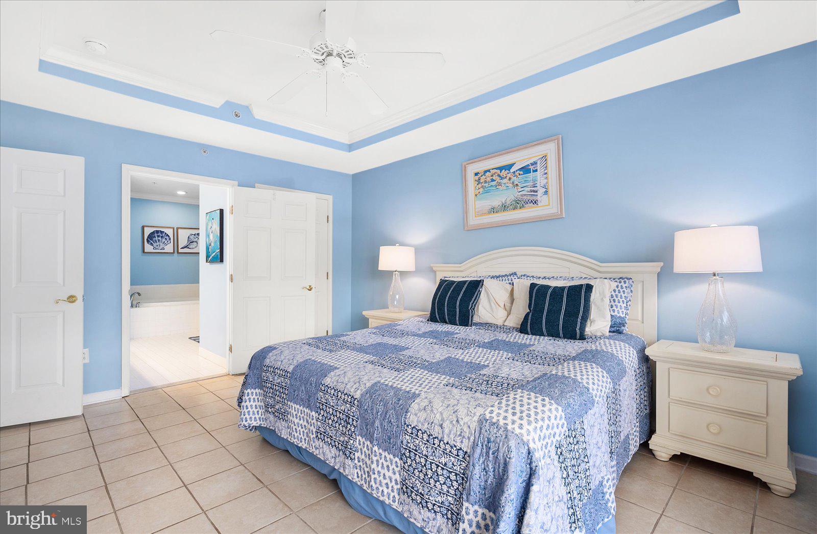 SUNSET ISLAND - Residential