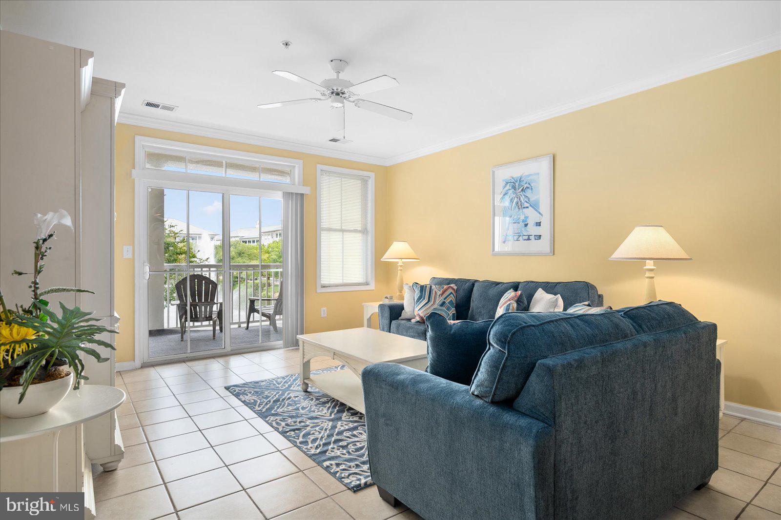 SUNSET ISLAND - Residential