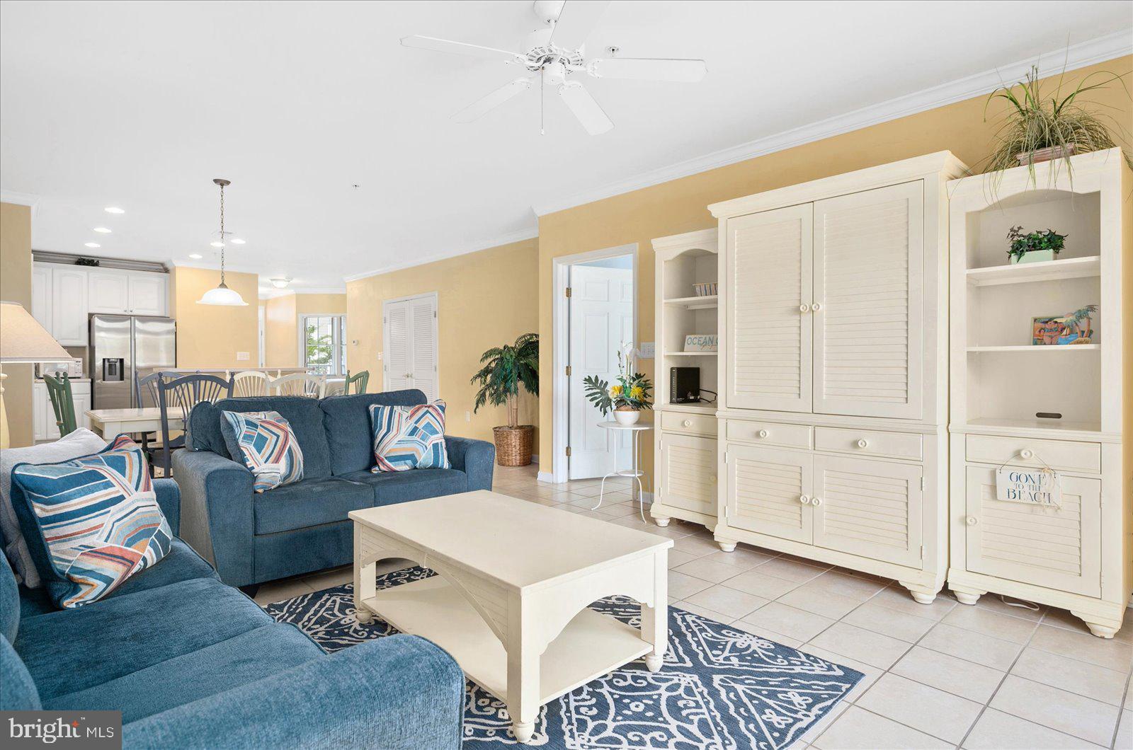 SUNSET ISLAND - Residential