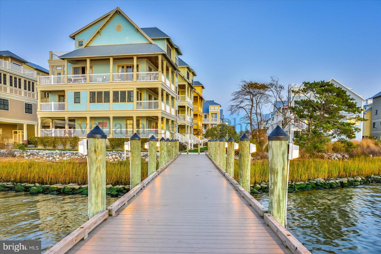 SUNSET ISLAND - Residential