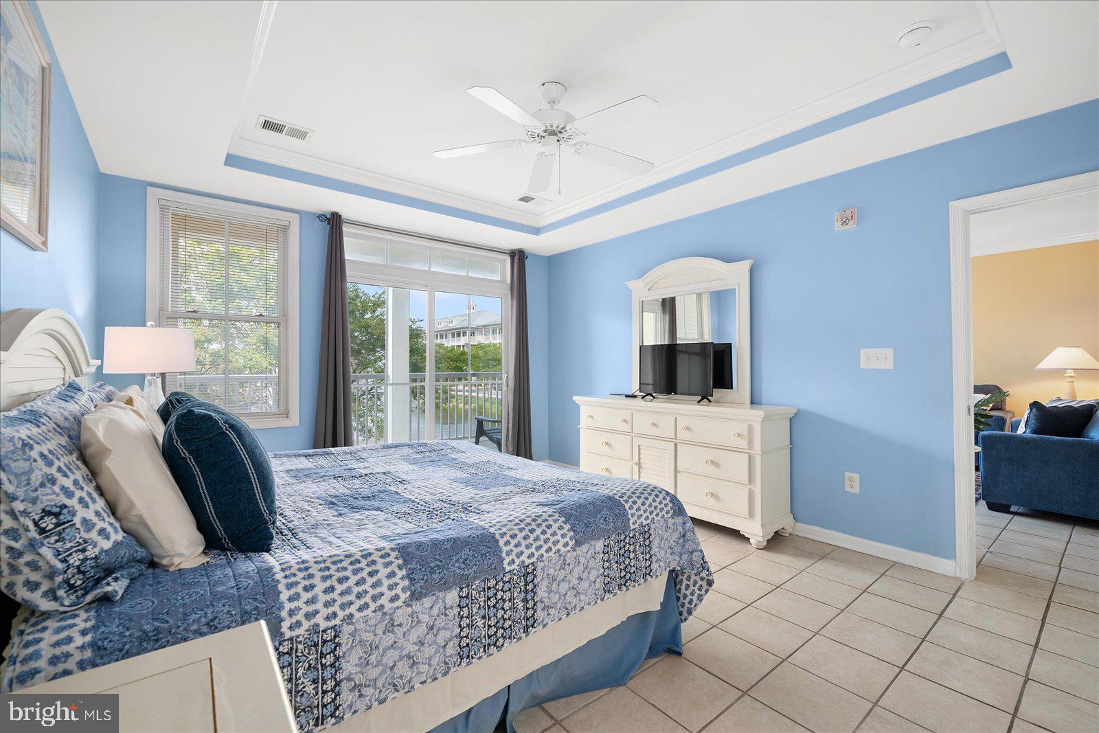 SUNSET ISLAND - Residential