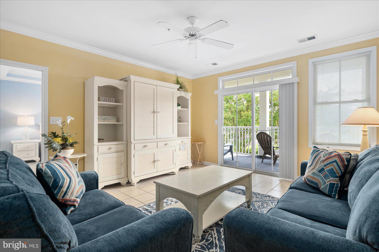 SUNSET ISLAND - Residential