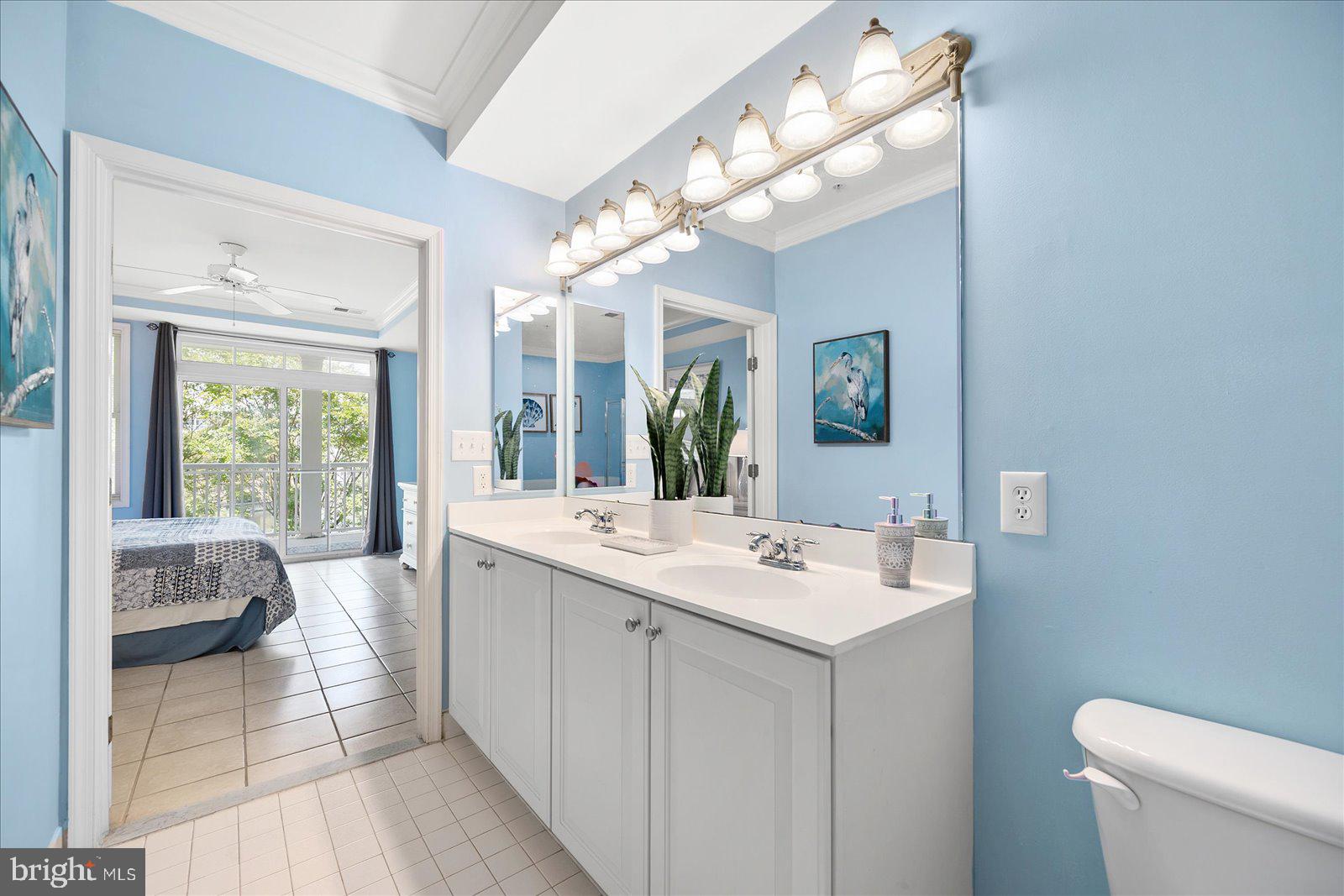 SUNSET ISLAND - Residential