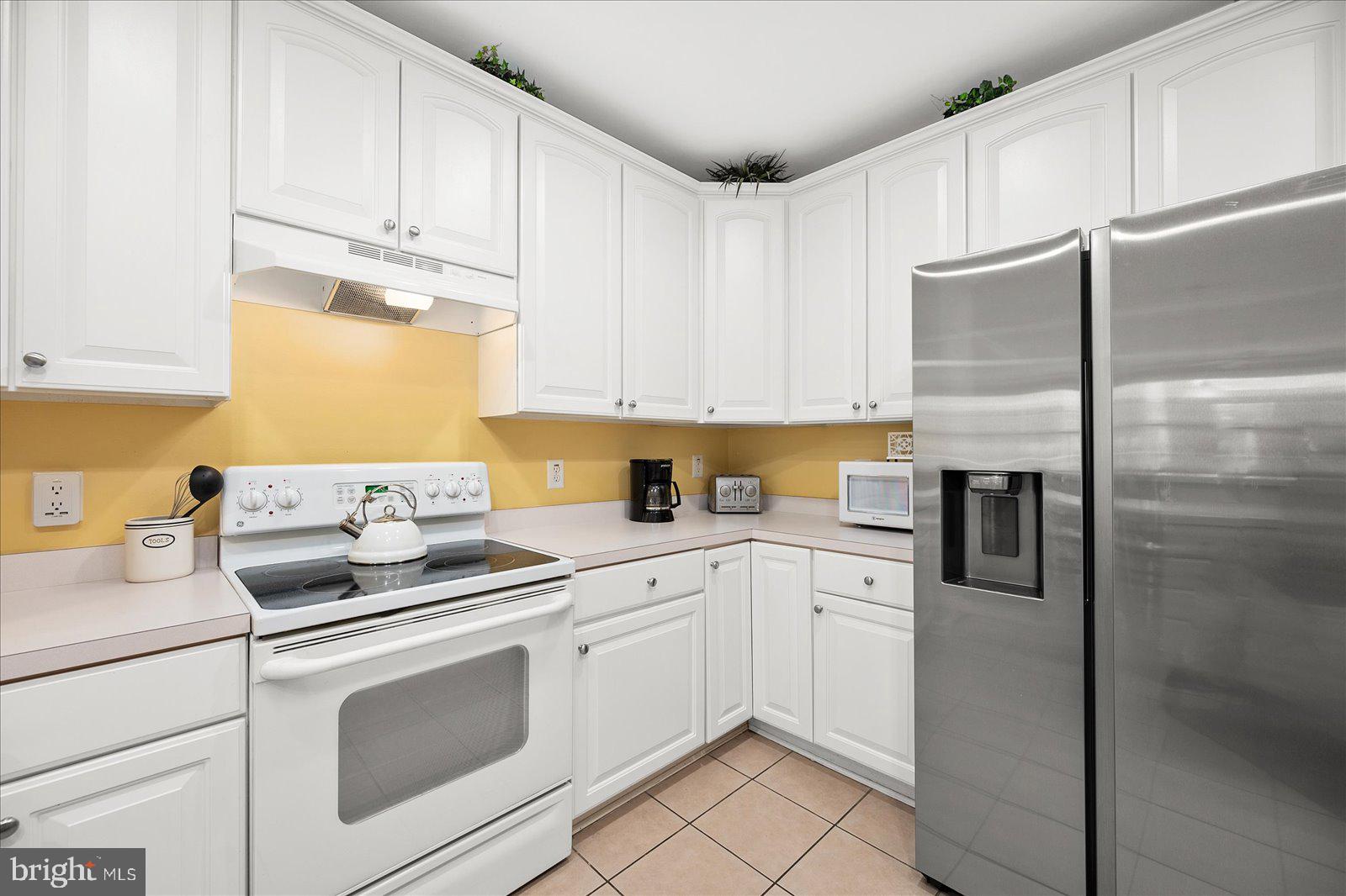 SUNSET ISLAND - Residential