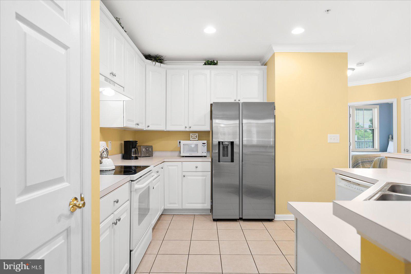 SUNSET ISLAND - Residential