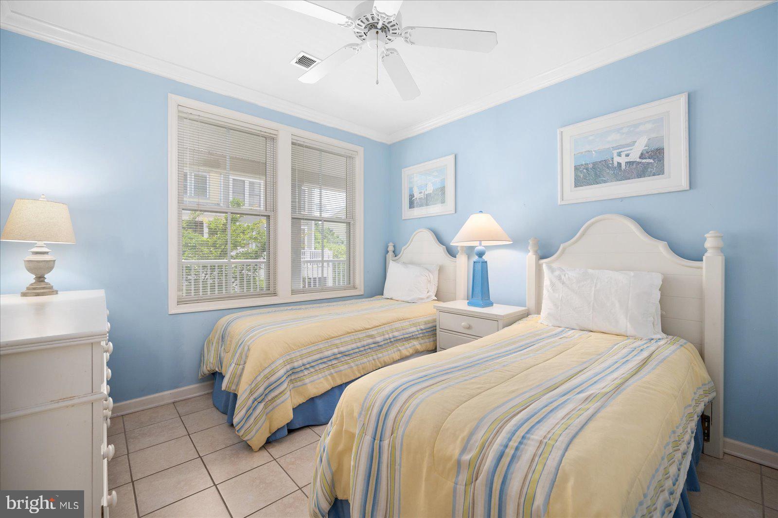 SUNSET ISLAND - Residential