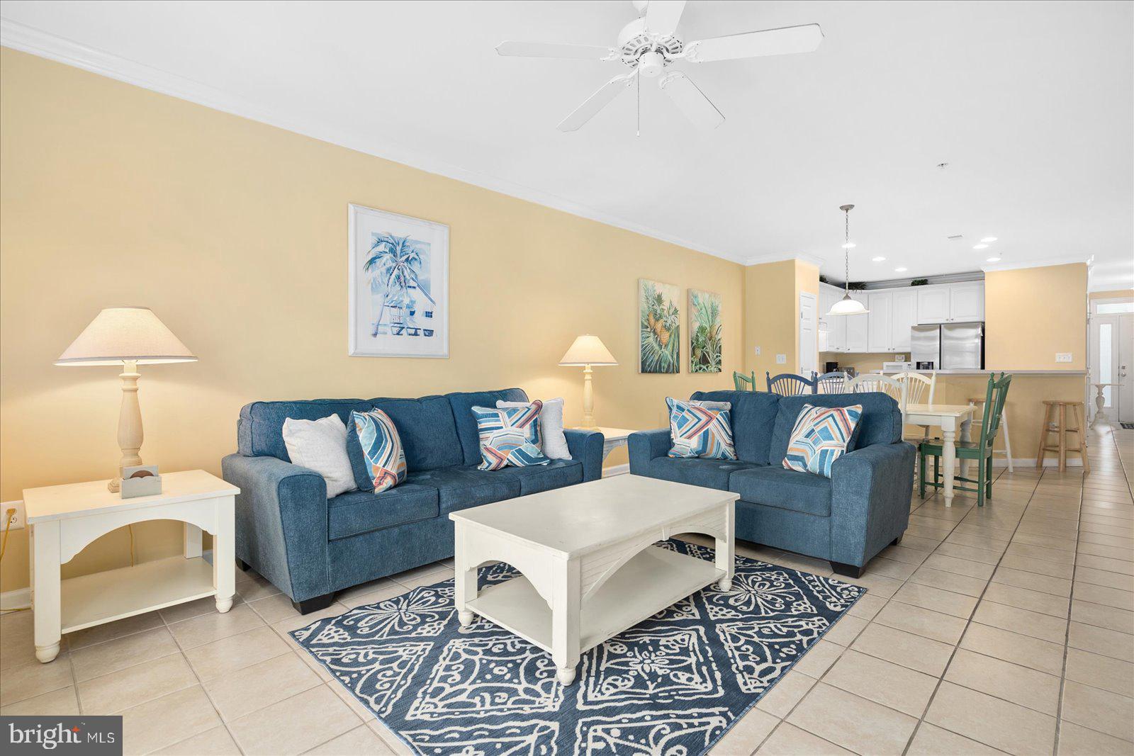 SUNSET ISLAND - Residential