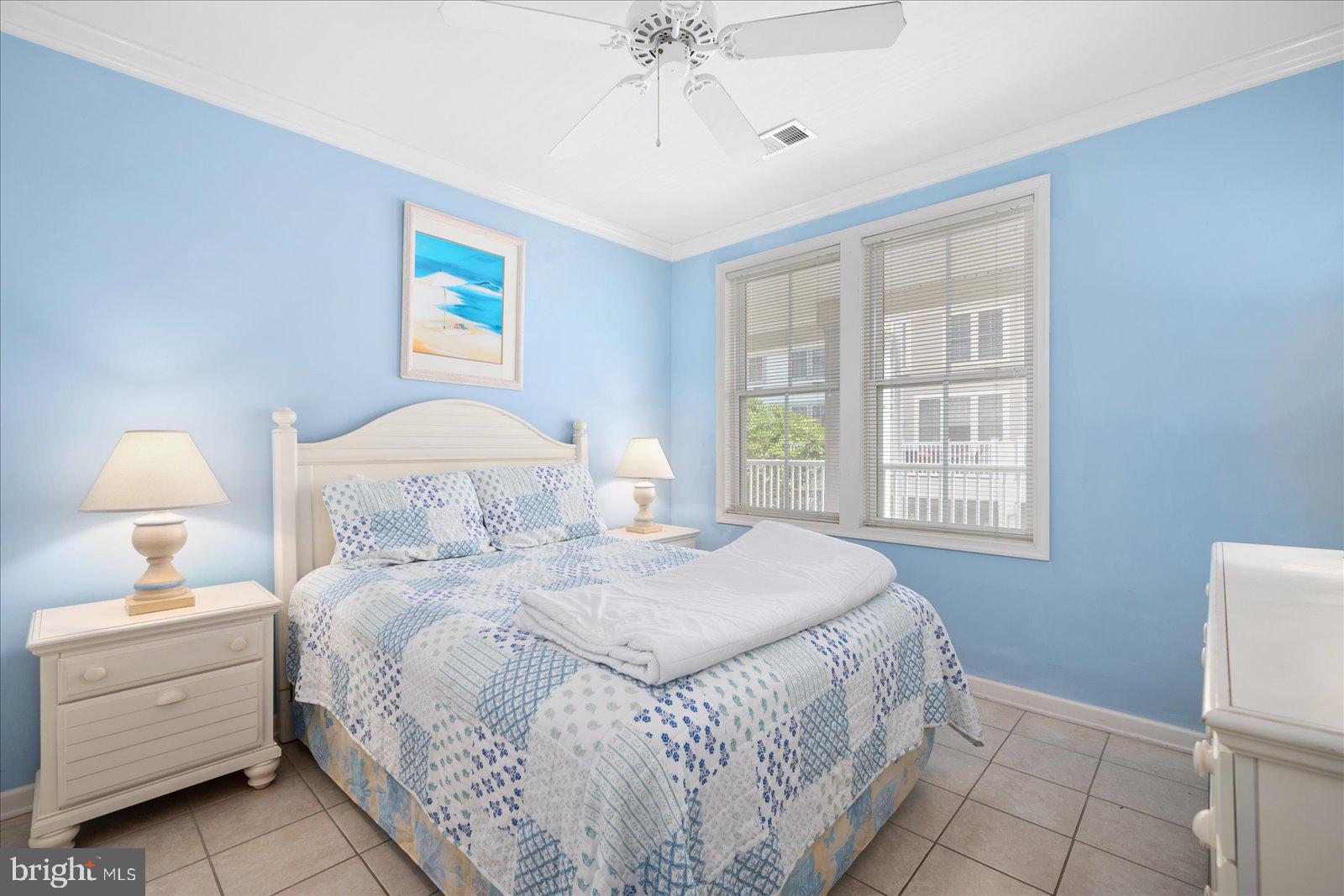 SUNSET ISLAND - Residential