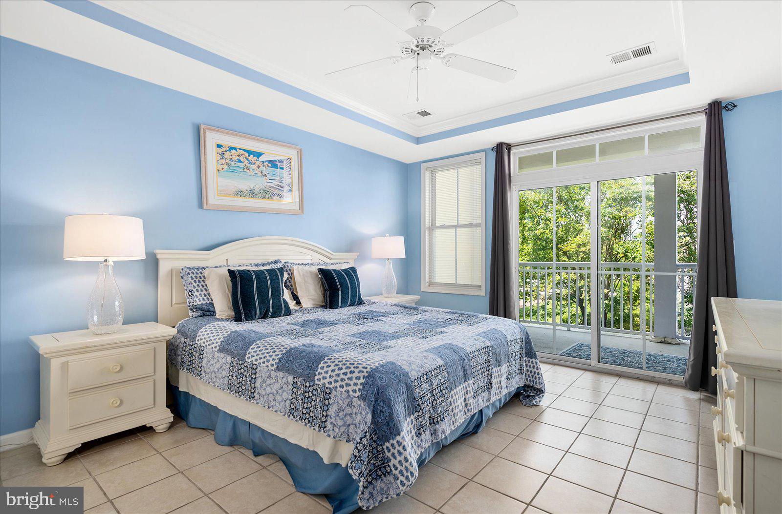 SUNSET ISLAND - Residential