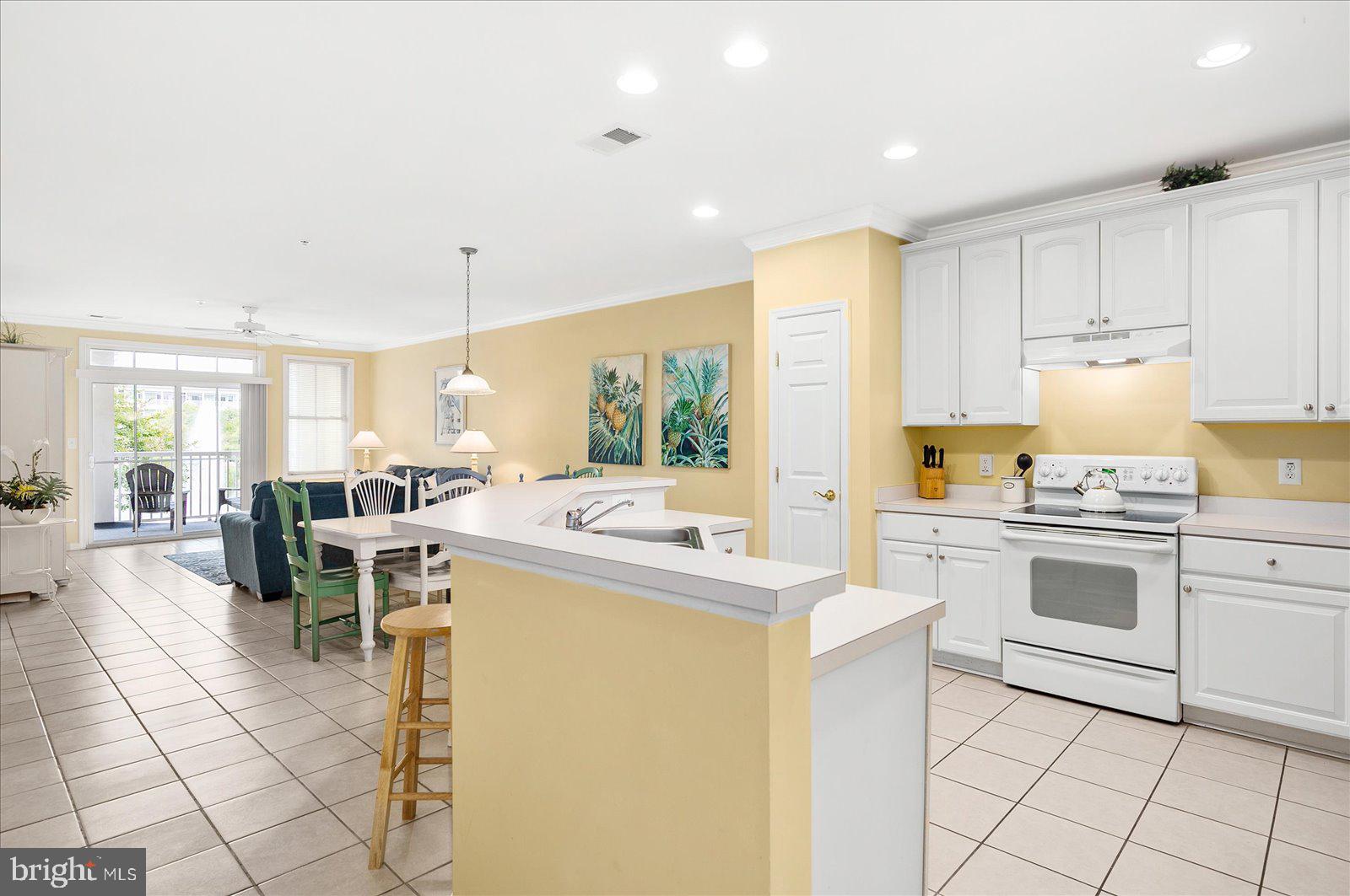 SUNSET ISLAND - Residential