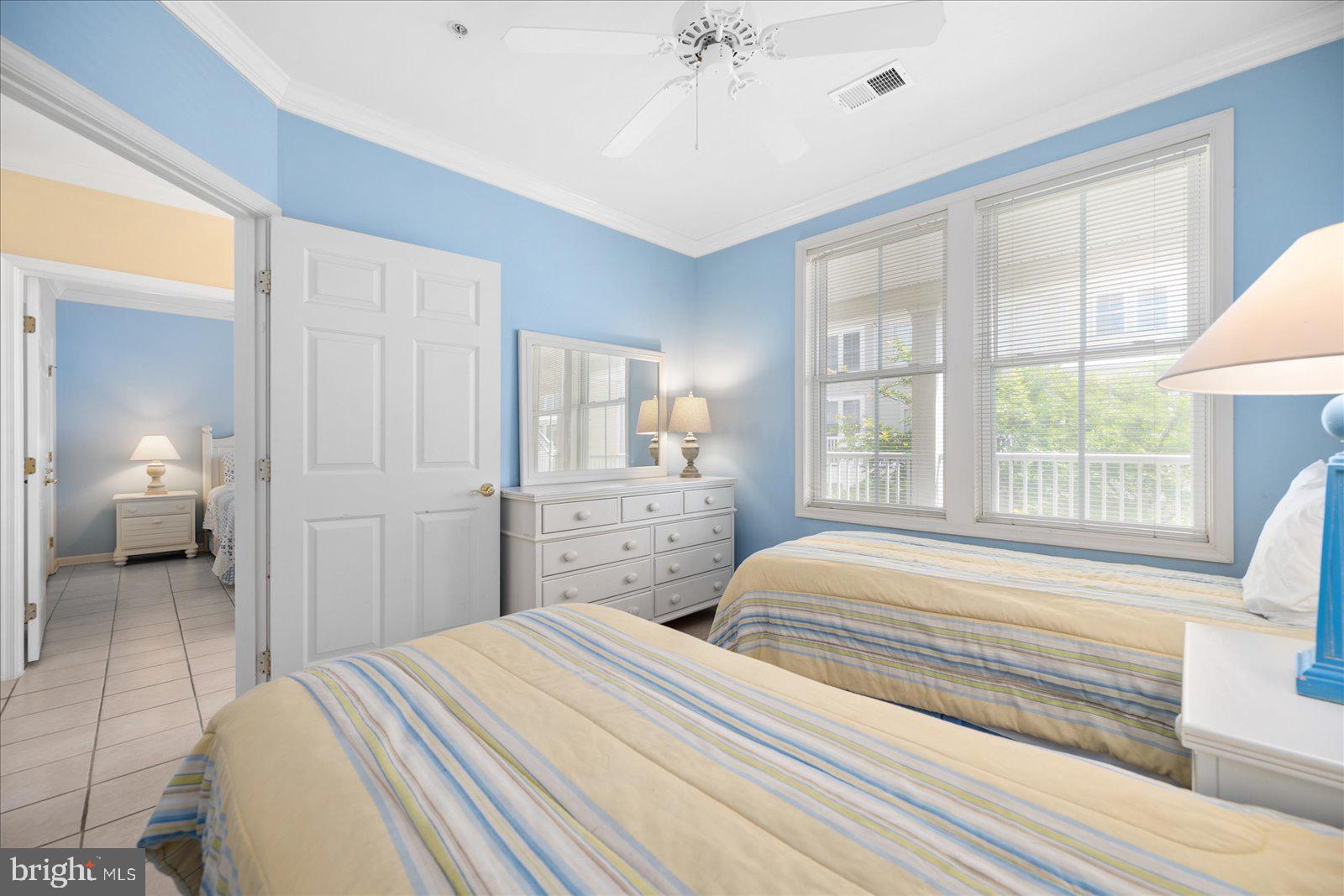 SUNSET ISLAND - Residential