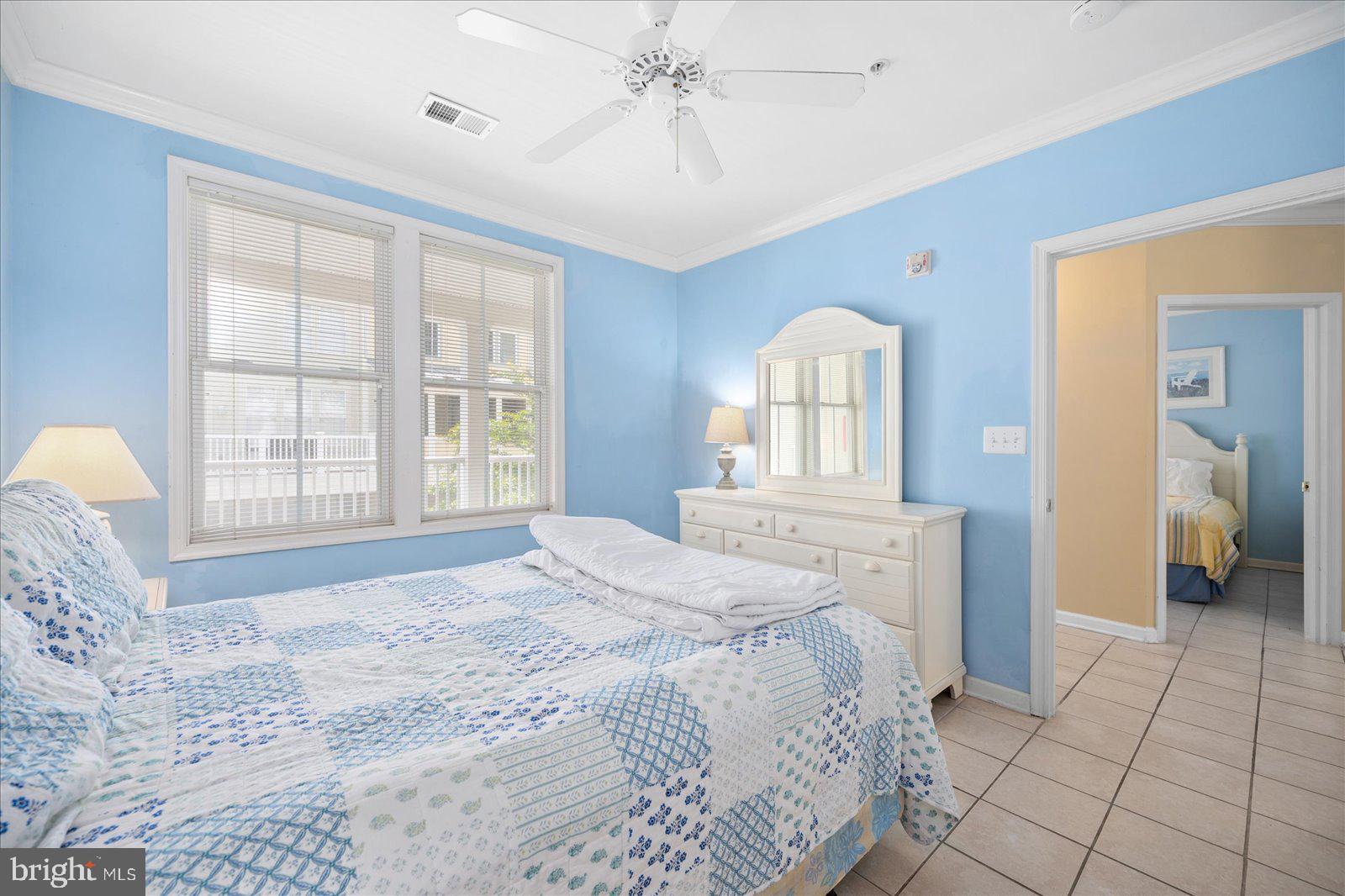 SUNSET ISLAND - Residential