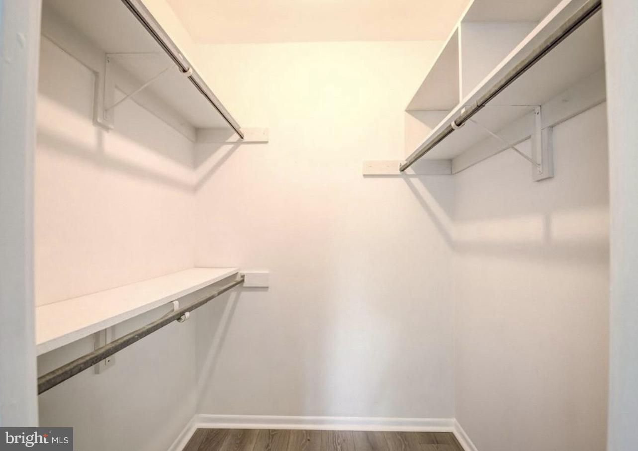 SUMMERTREE CONDO APTS - Residential Lease