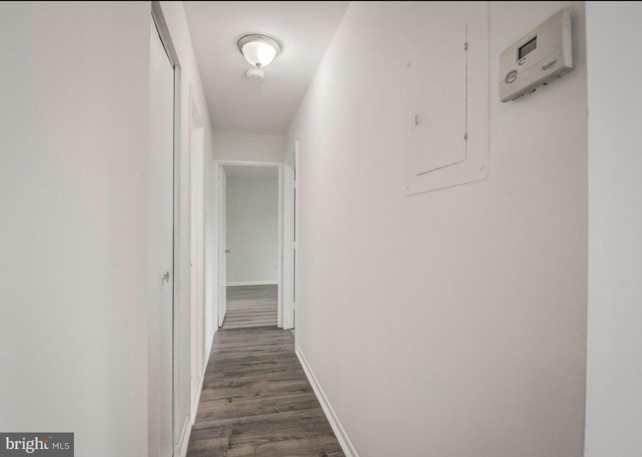 SUMMERTREE CONDO APTS - Residential Lease