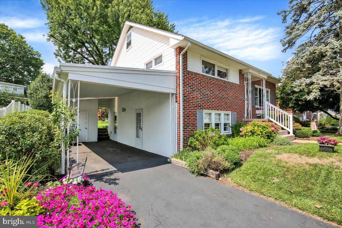 305 MARSHALL DRIVE
