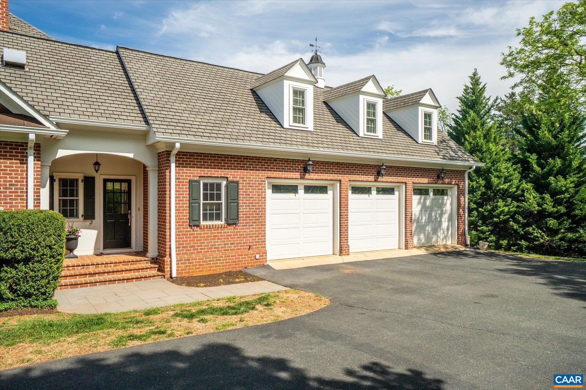 THE ROCKS - Residential