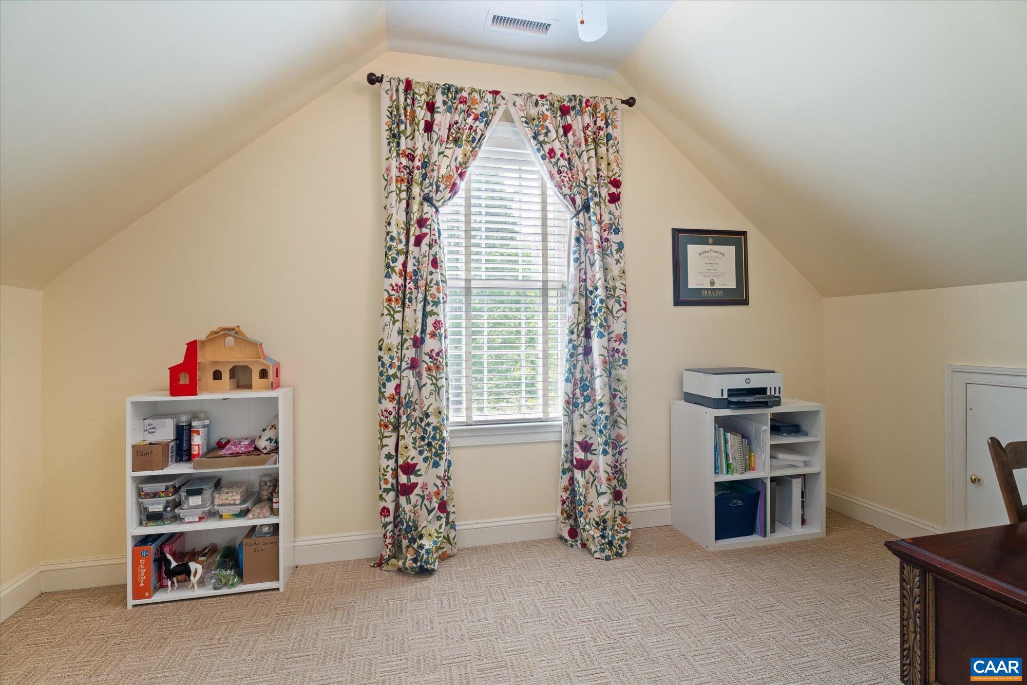 THE ROCKS - Residential