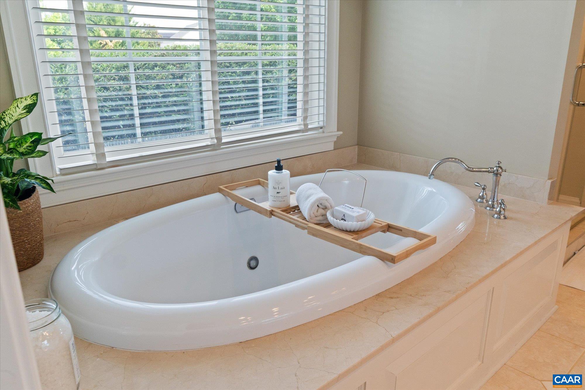 THE ROCKS - Residential