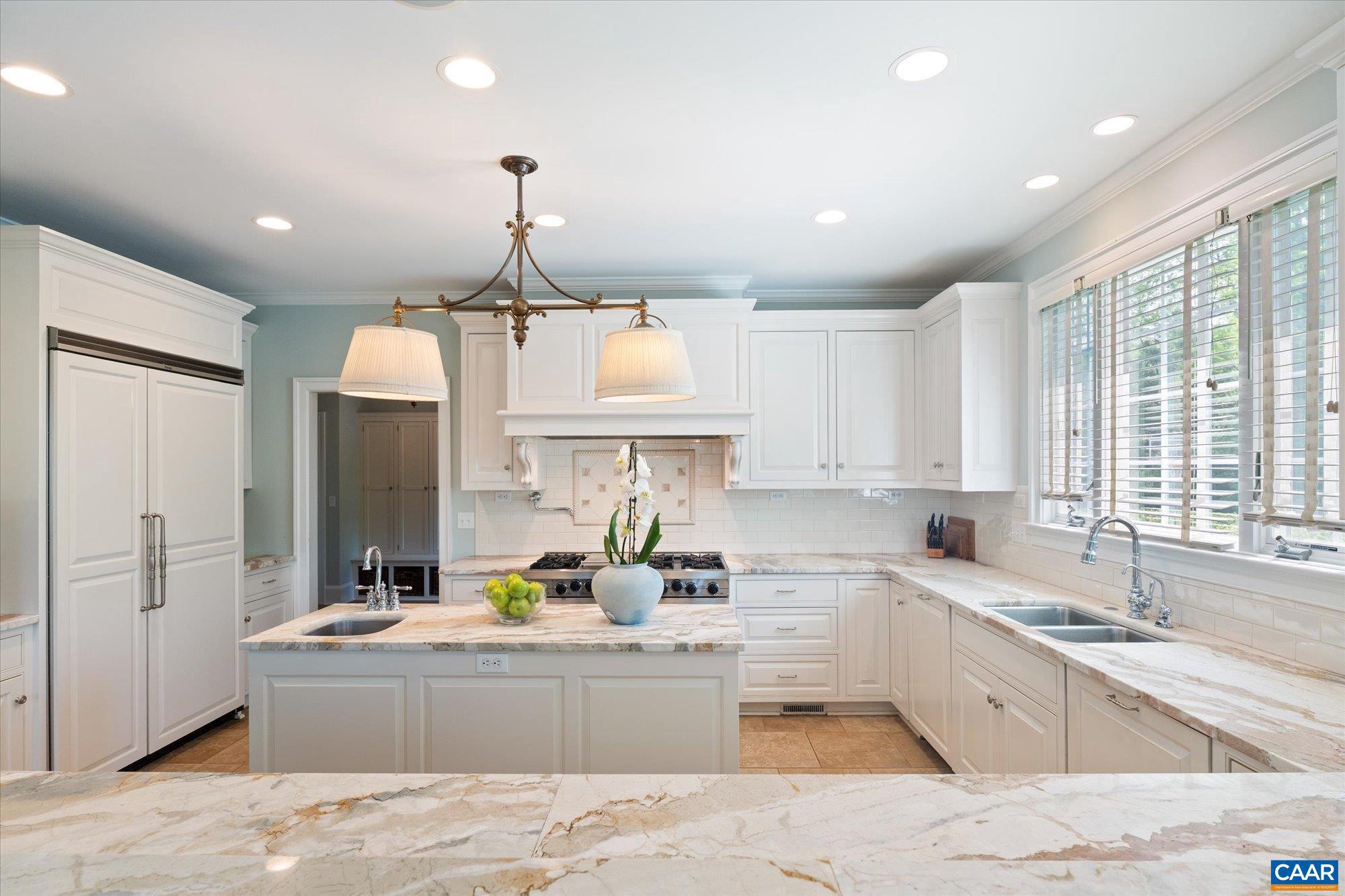 THE ROCKS - Residential