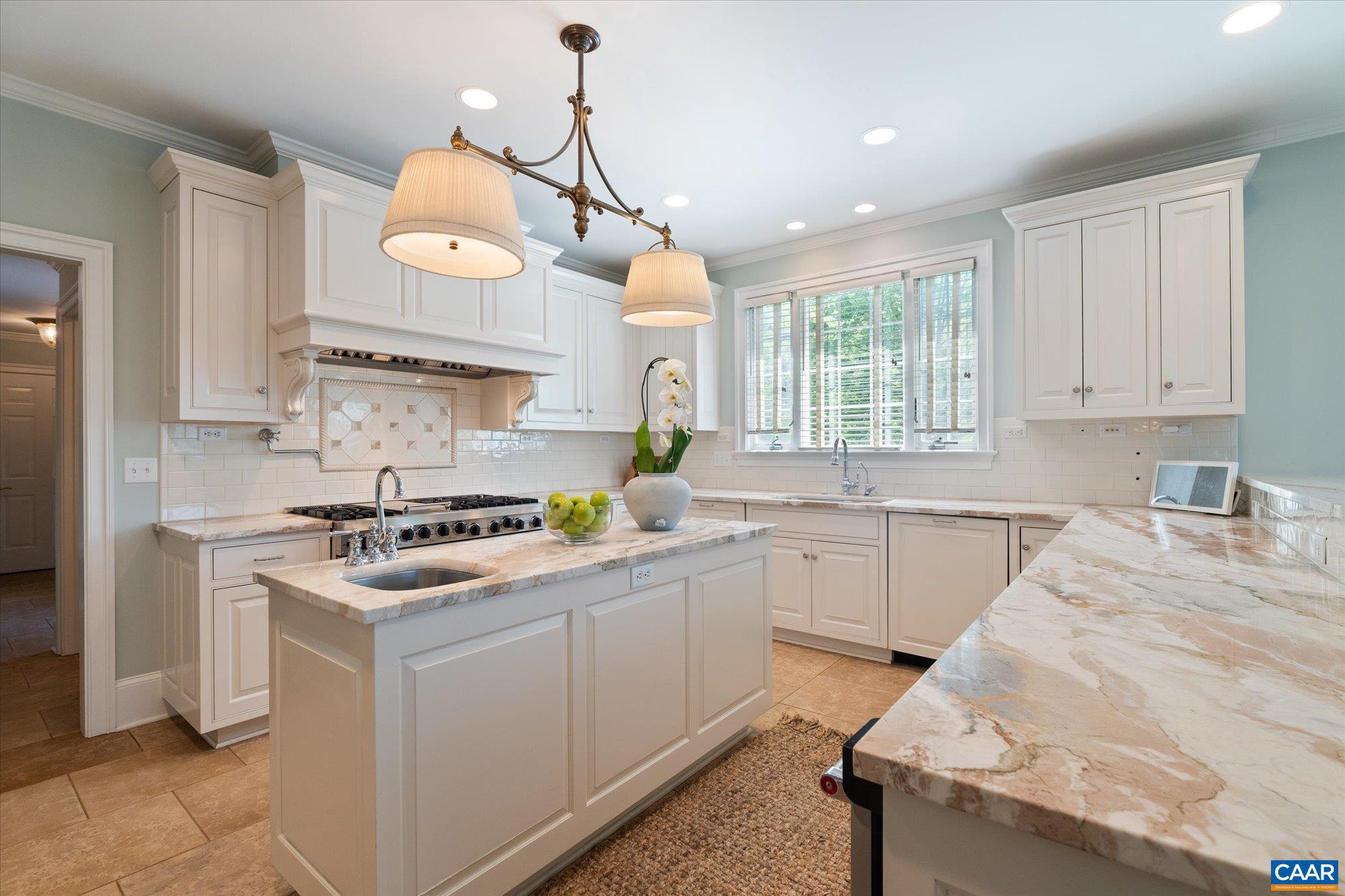 THE ROCKS - Residential