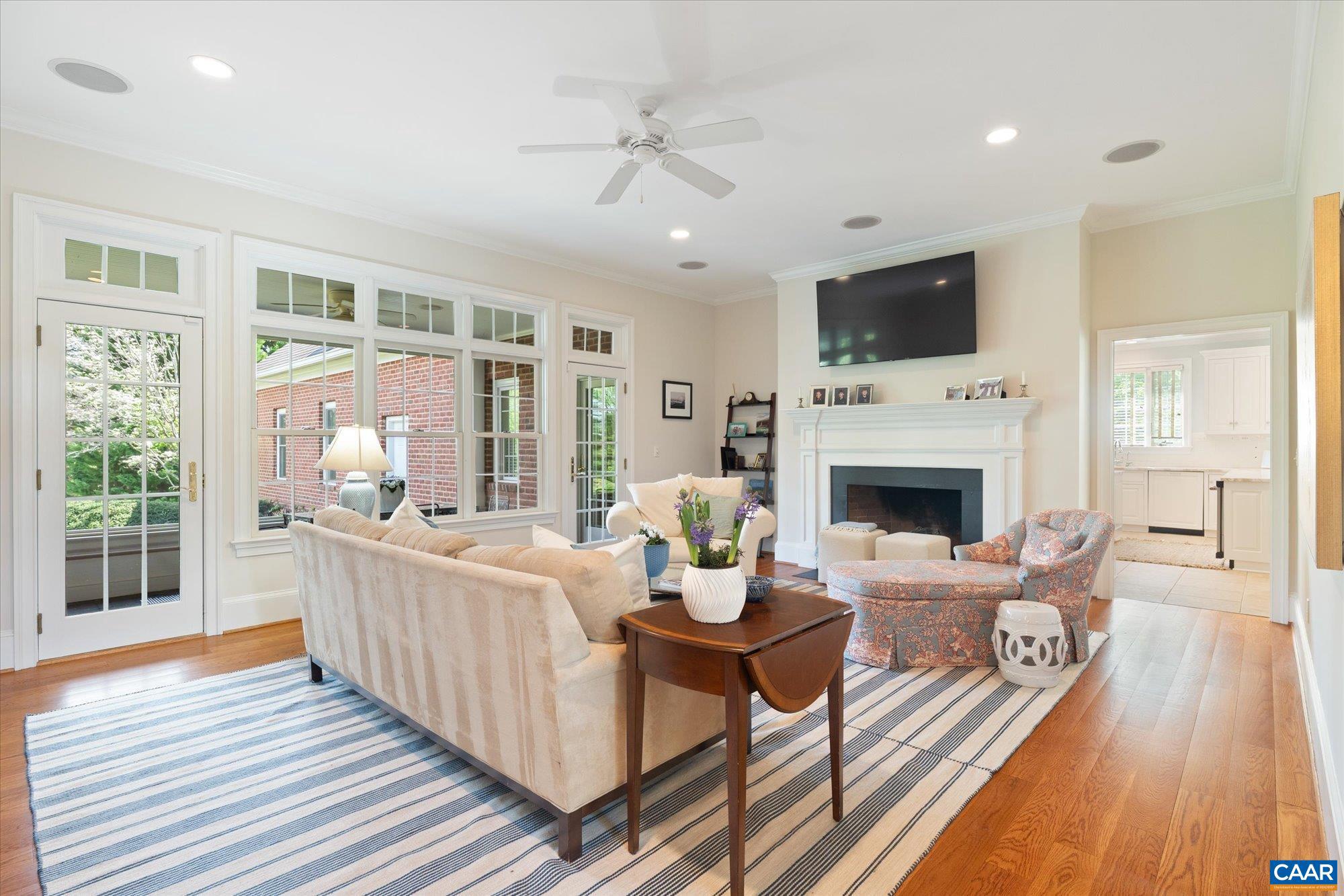 THE ROCKS - Residential