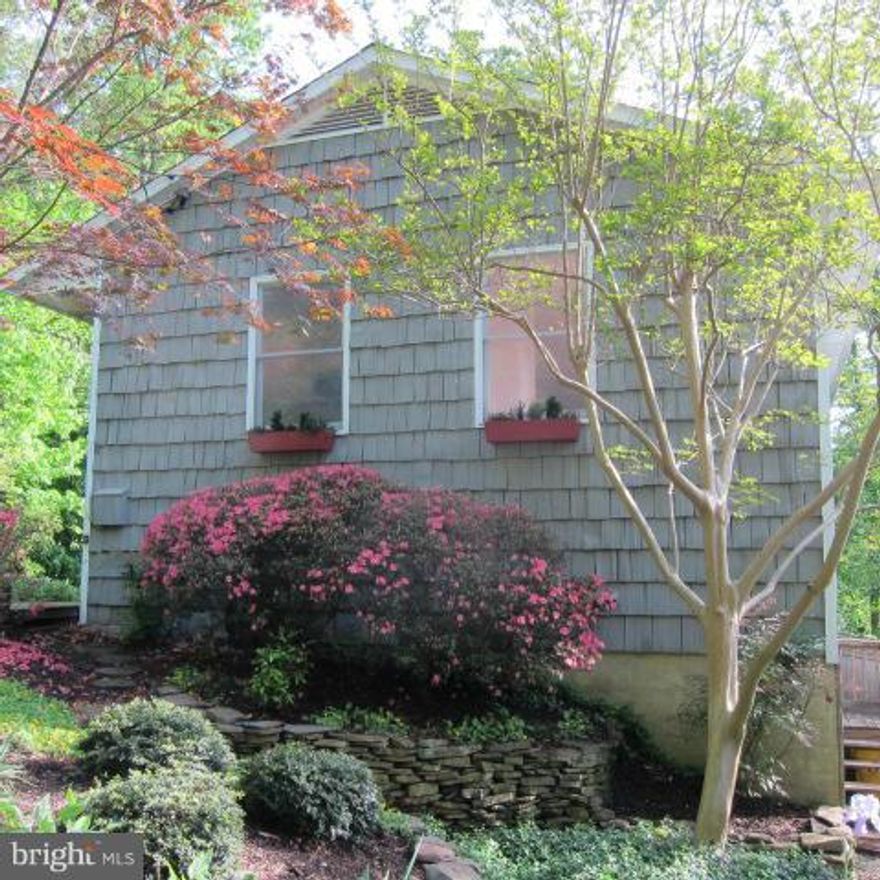 Enjoy the waterfront lifestyle in Pines on the Severn! Charming 4/5 BR home on a  cul-de-sac. Lovely winter views of Chase Creek. All new appliances (2015) Family room with wood burning stove, workshop. Amenities include-sandy beach,pier,boat slips/ramp,playground,ball fields,tennis and BB cts. comm. pool and the B&A trail. Community living at its finest. Broadneck Schools. Easy access to Rte.50.