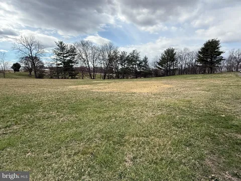 Clarksburg, Damascus, MD MLS: MDMC2171534