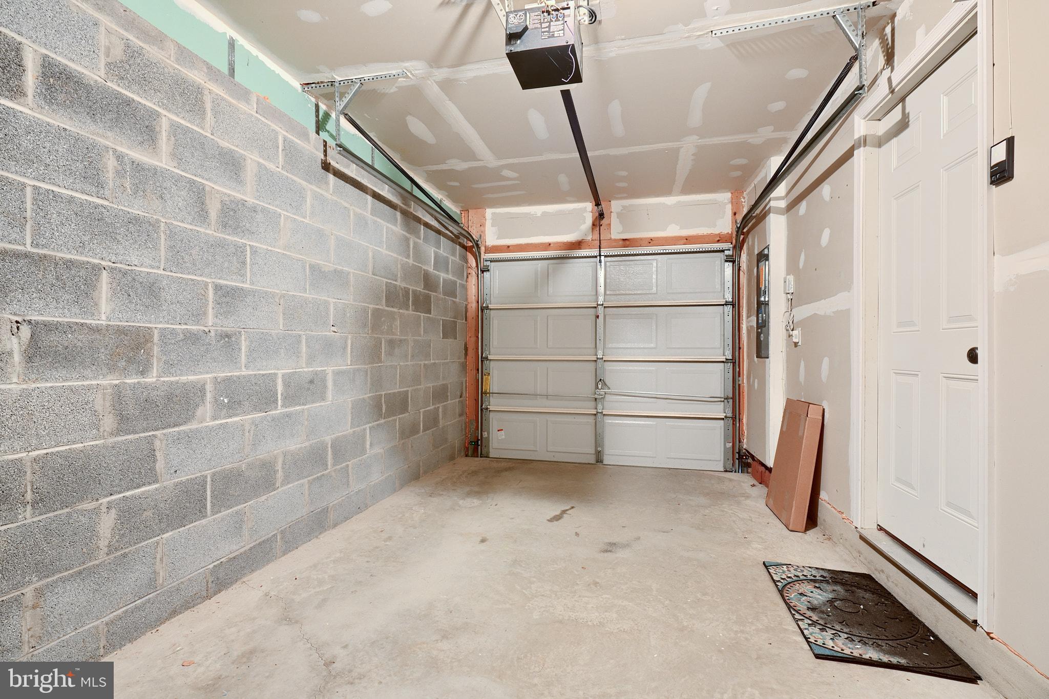 HAMMONDS OVERLOOK - Residential