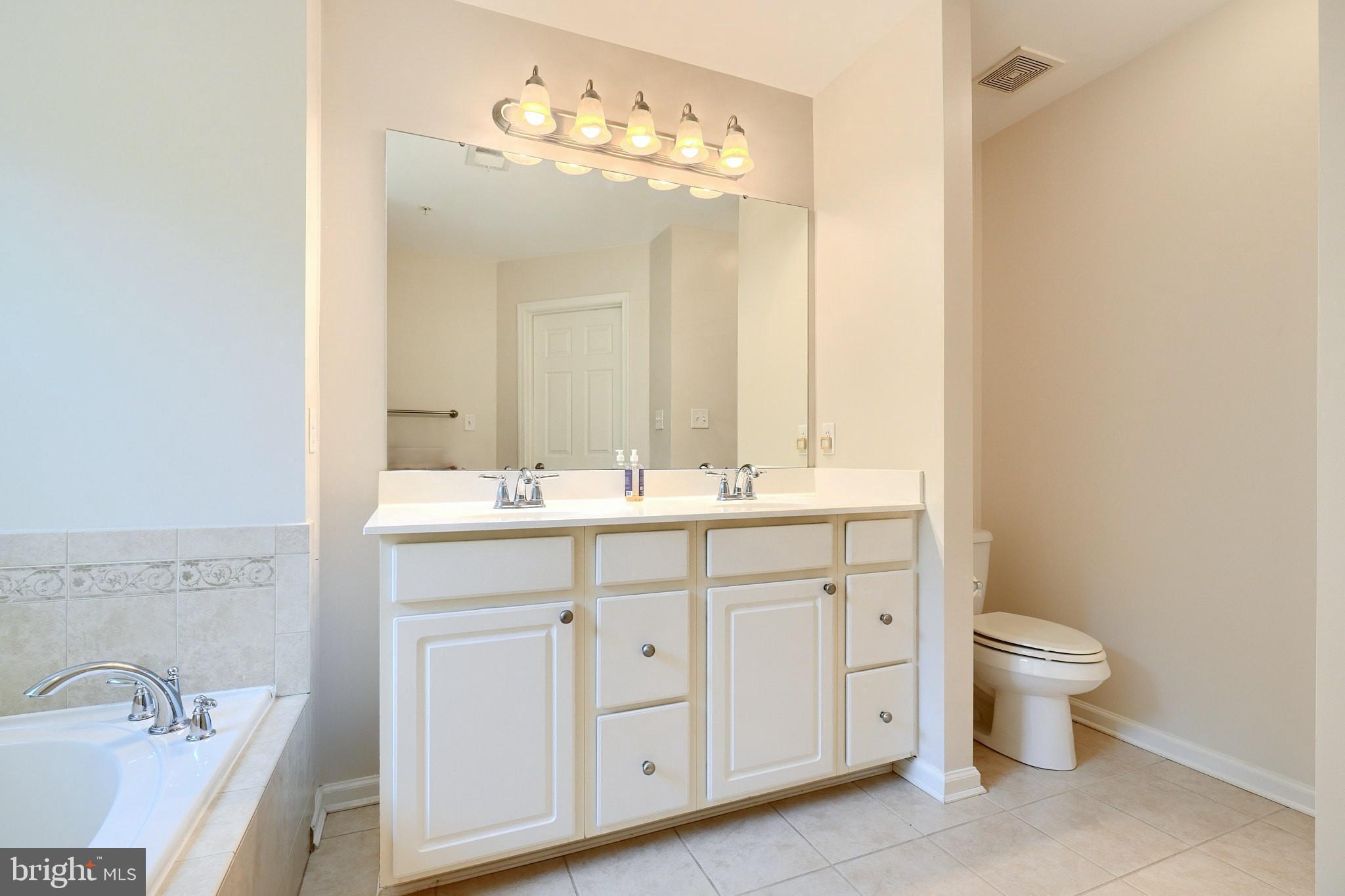 HAMMONDS OVERLOOK - Residential