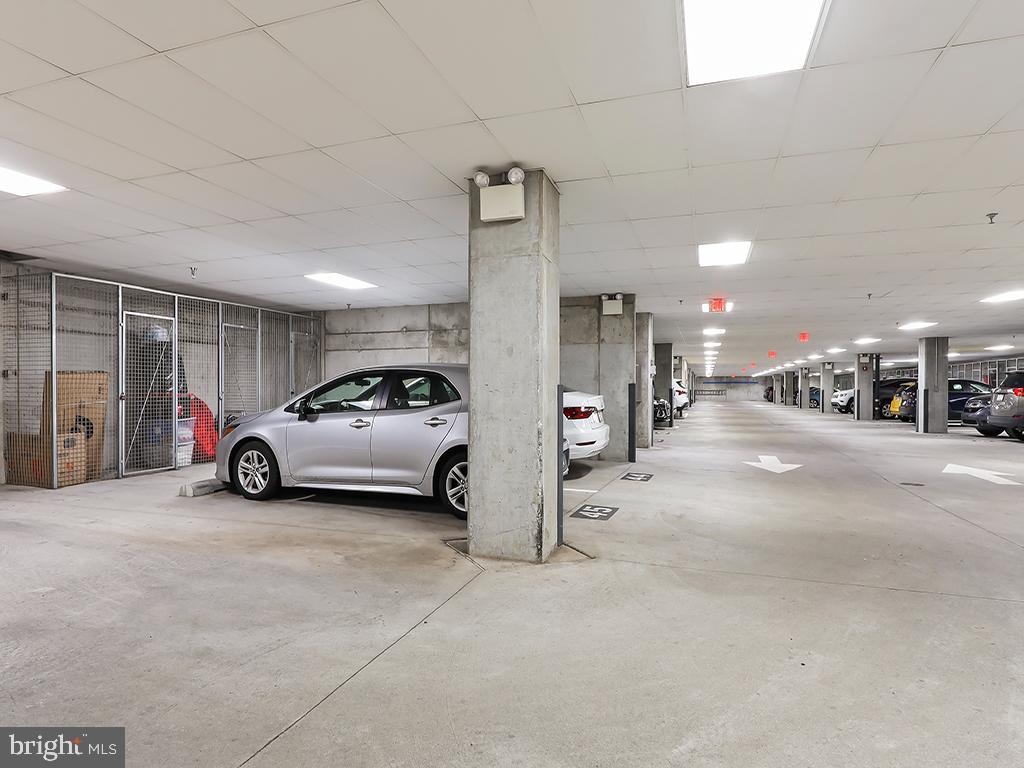 NAVAL SQUARE - Residential