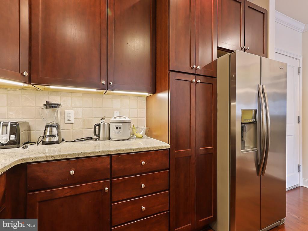 NAVAL SQUARE - Residential