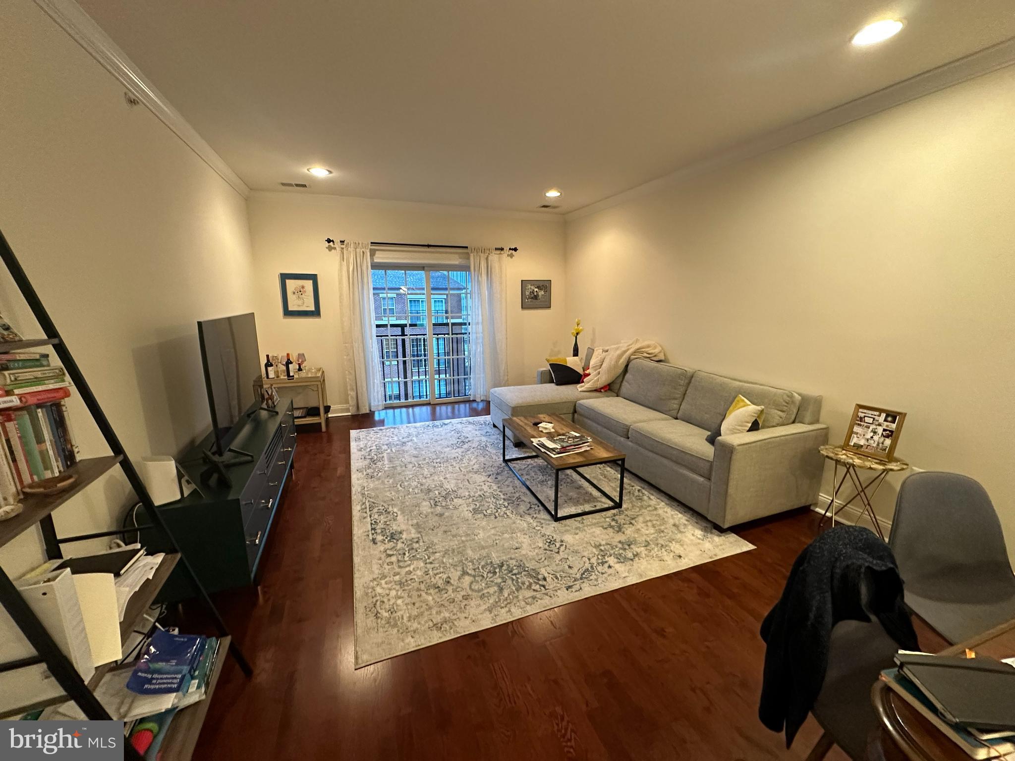 NAVAL SQUARE - Residential