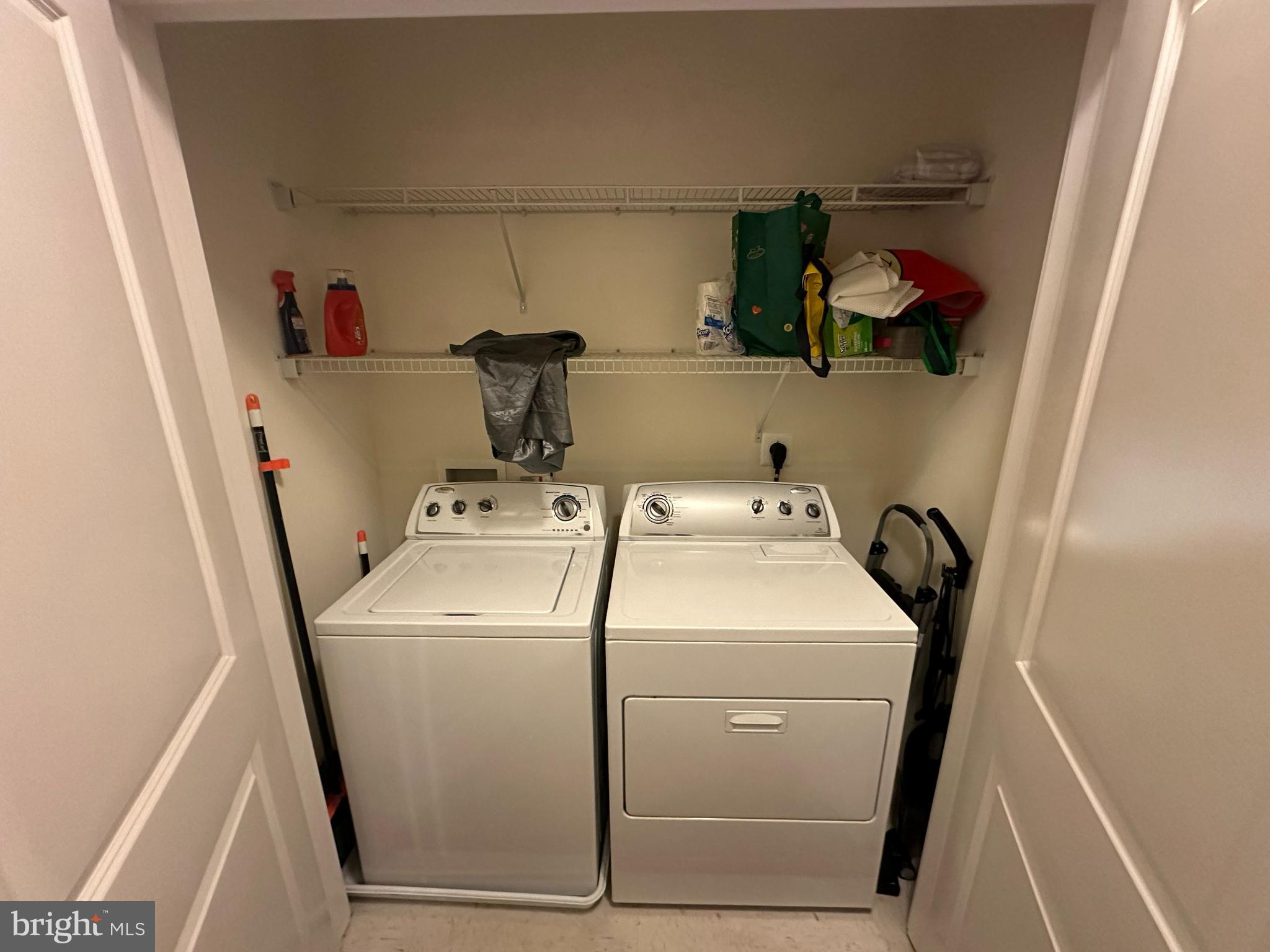 NAVAL SQUARE - Residential