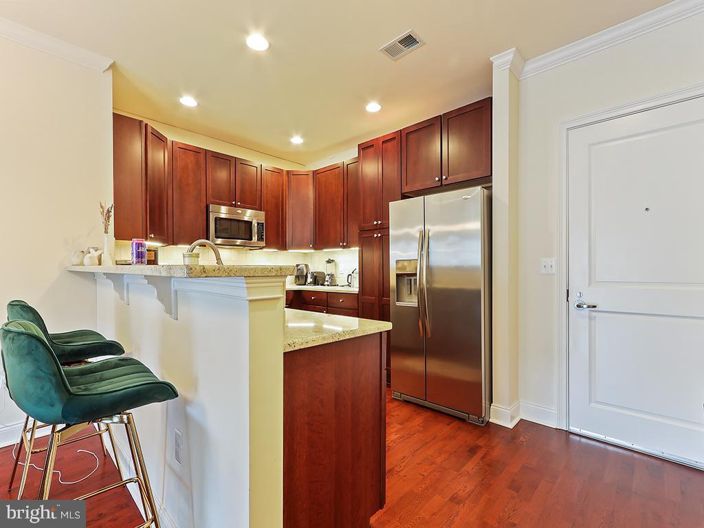 NAVAL SQUARE - Residential