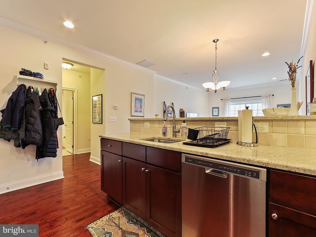 NAVAL SQUARE - Residential