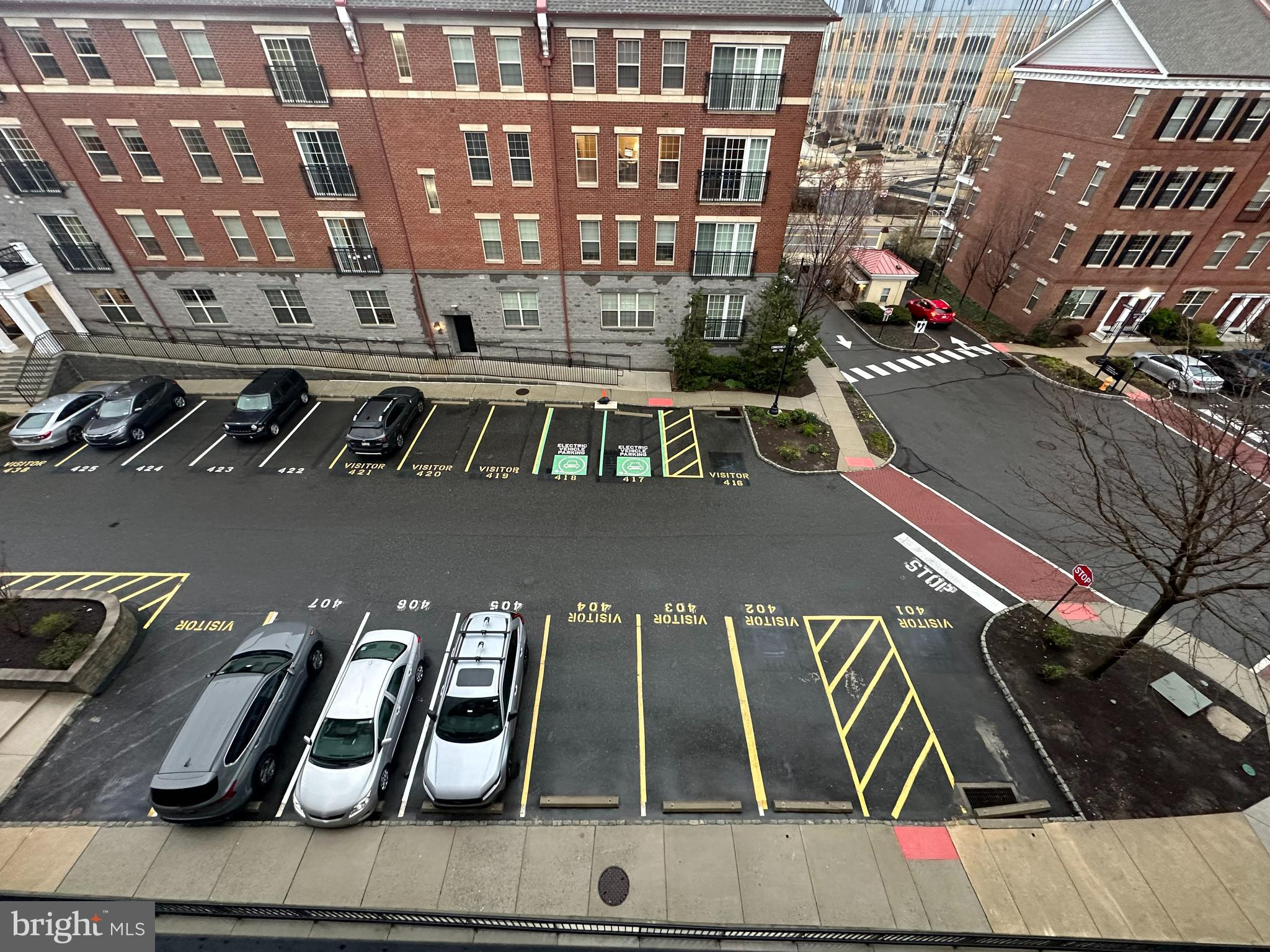 NAVAL SQUARE - Residential