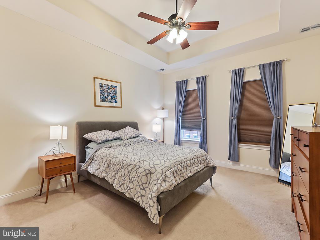 NAVAL SQUARE - Residential