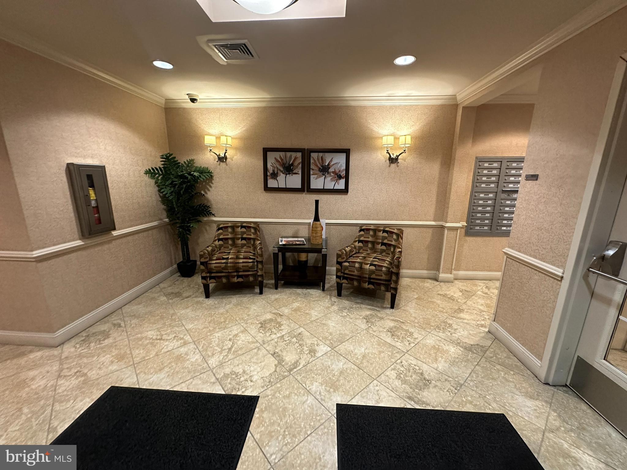 NAVAL SQUARE - Residential