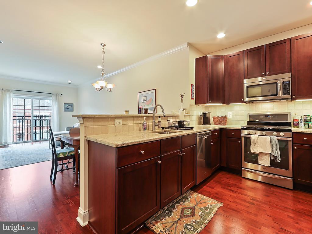 NAVAL SQUARE - Residential