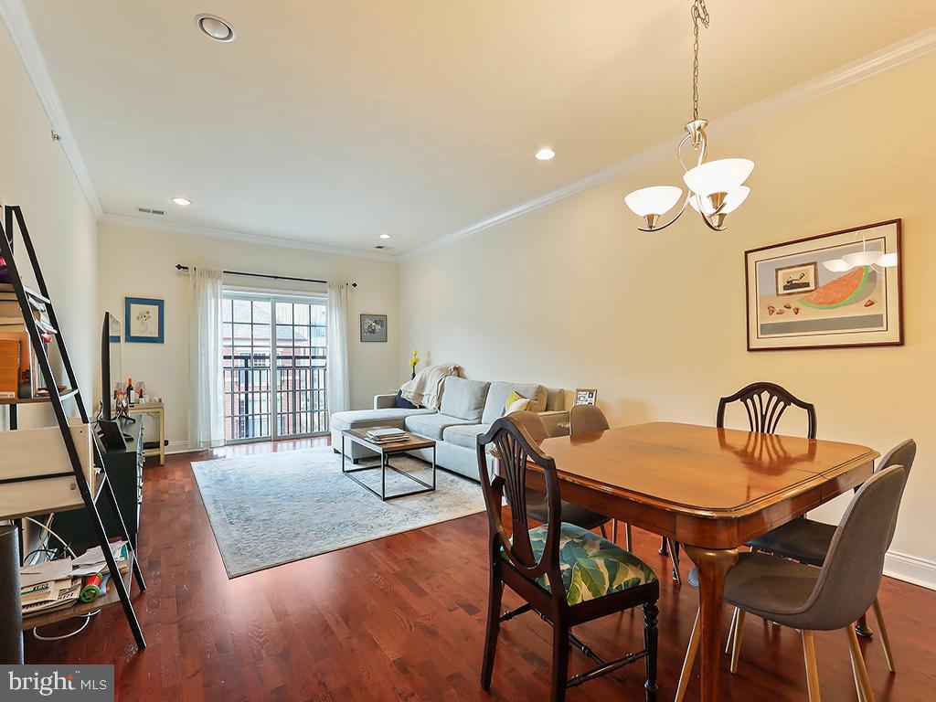 NAVAL SQUARE - Residential