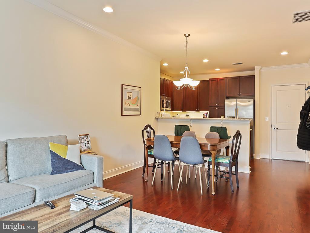 NAVAL SQUARE - Residential