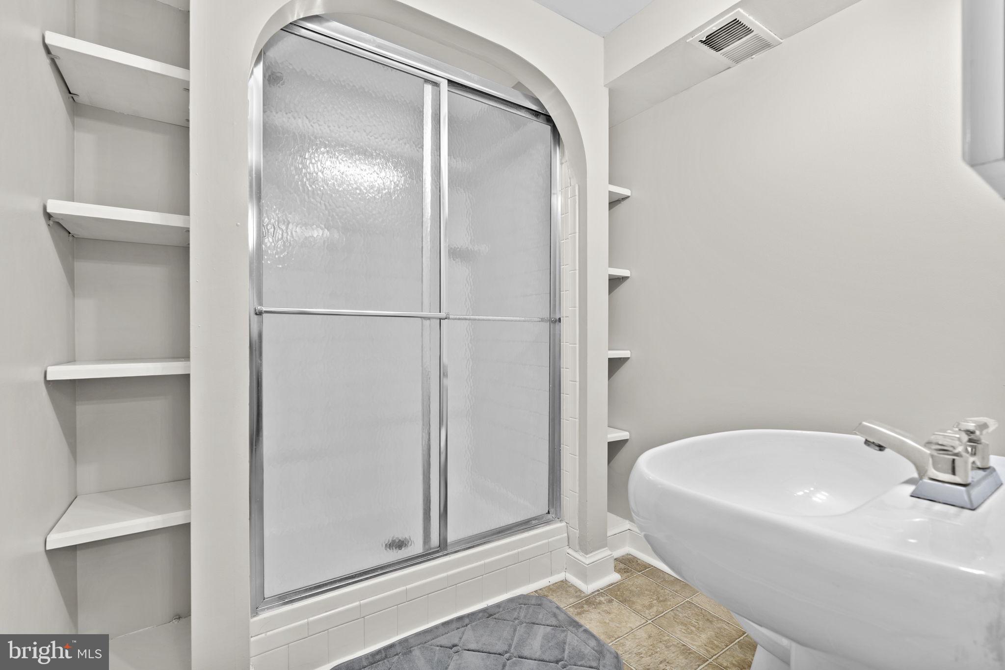 MONTCLAIR - Residential