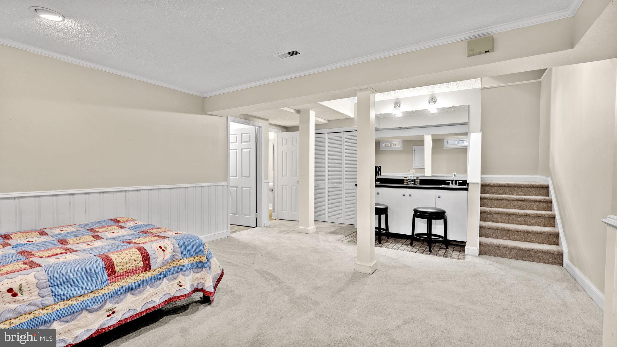 MONTCLAIR - Residential