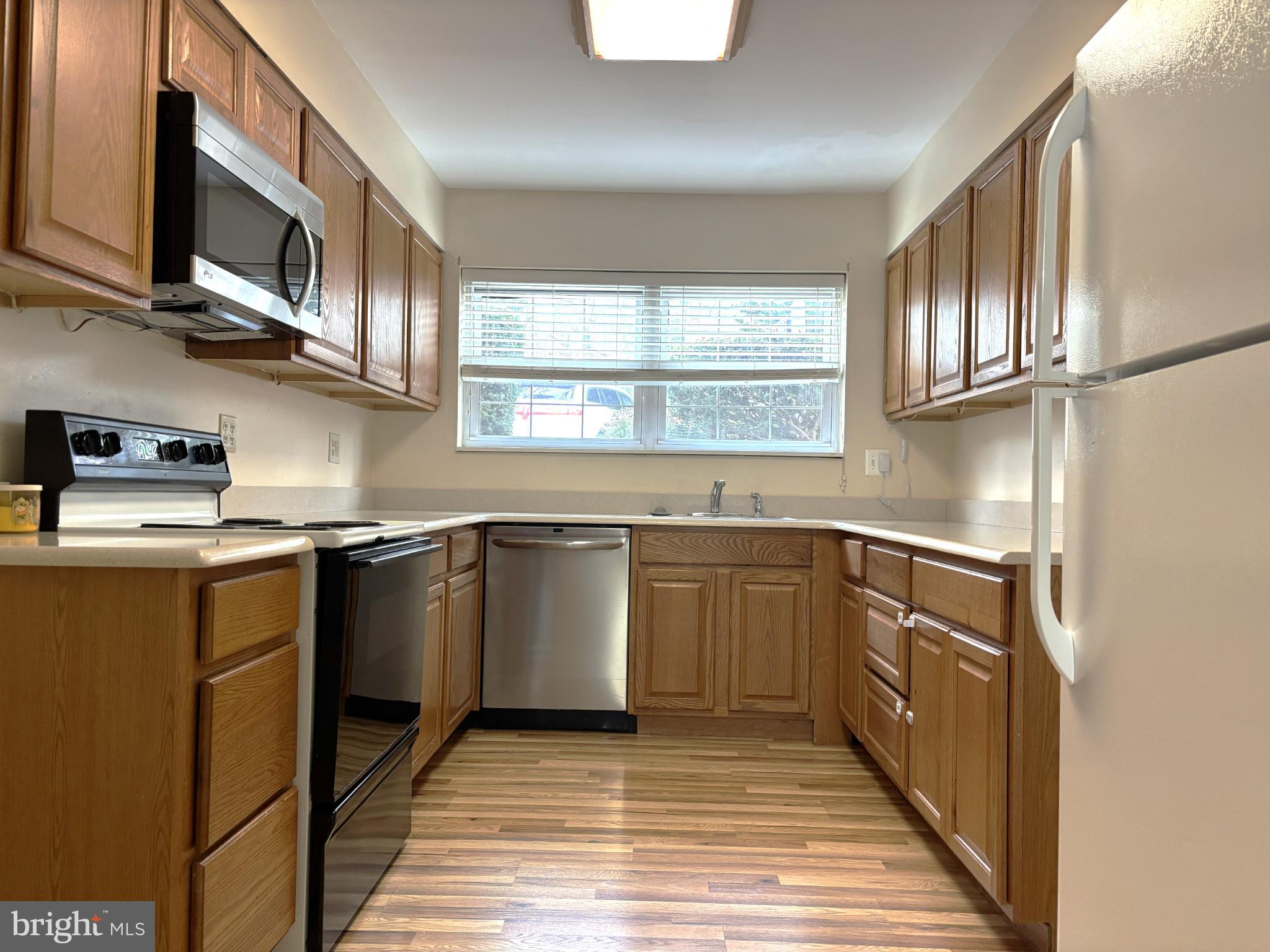 428 MONTEMAR AVENUE C