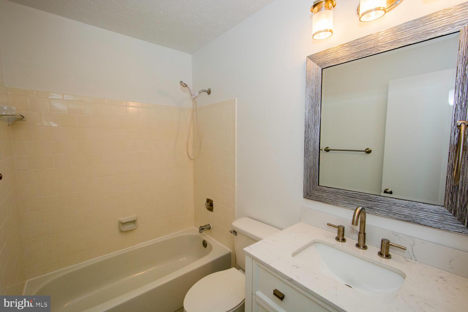 CARROLLTON MANOR - Residential