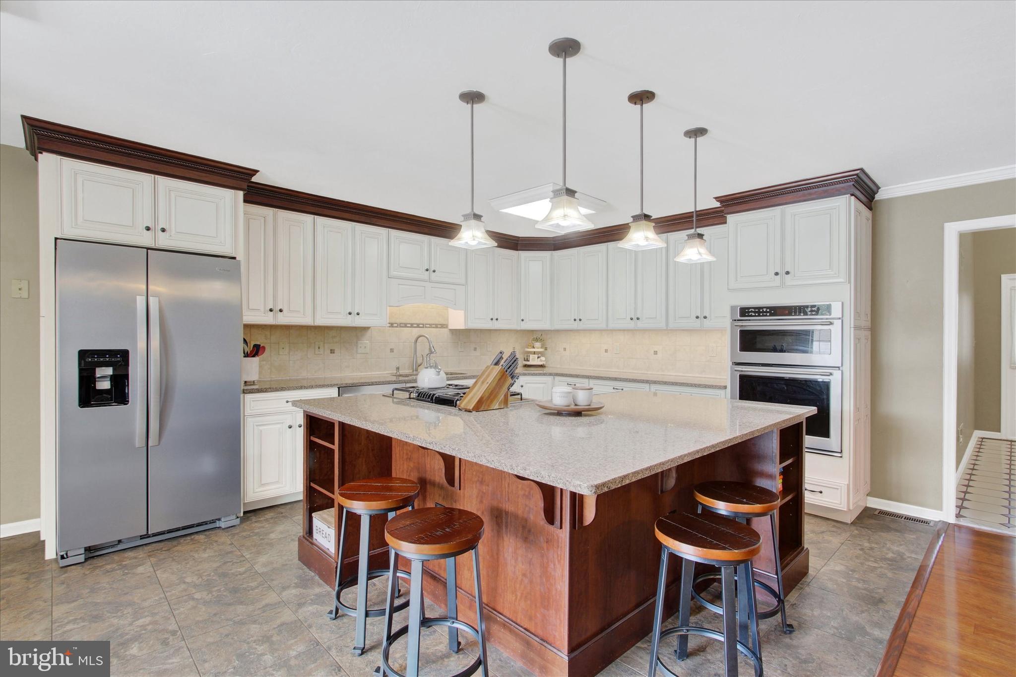 SOUTH POINTE - Residential