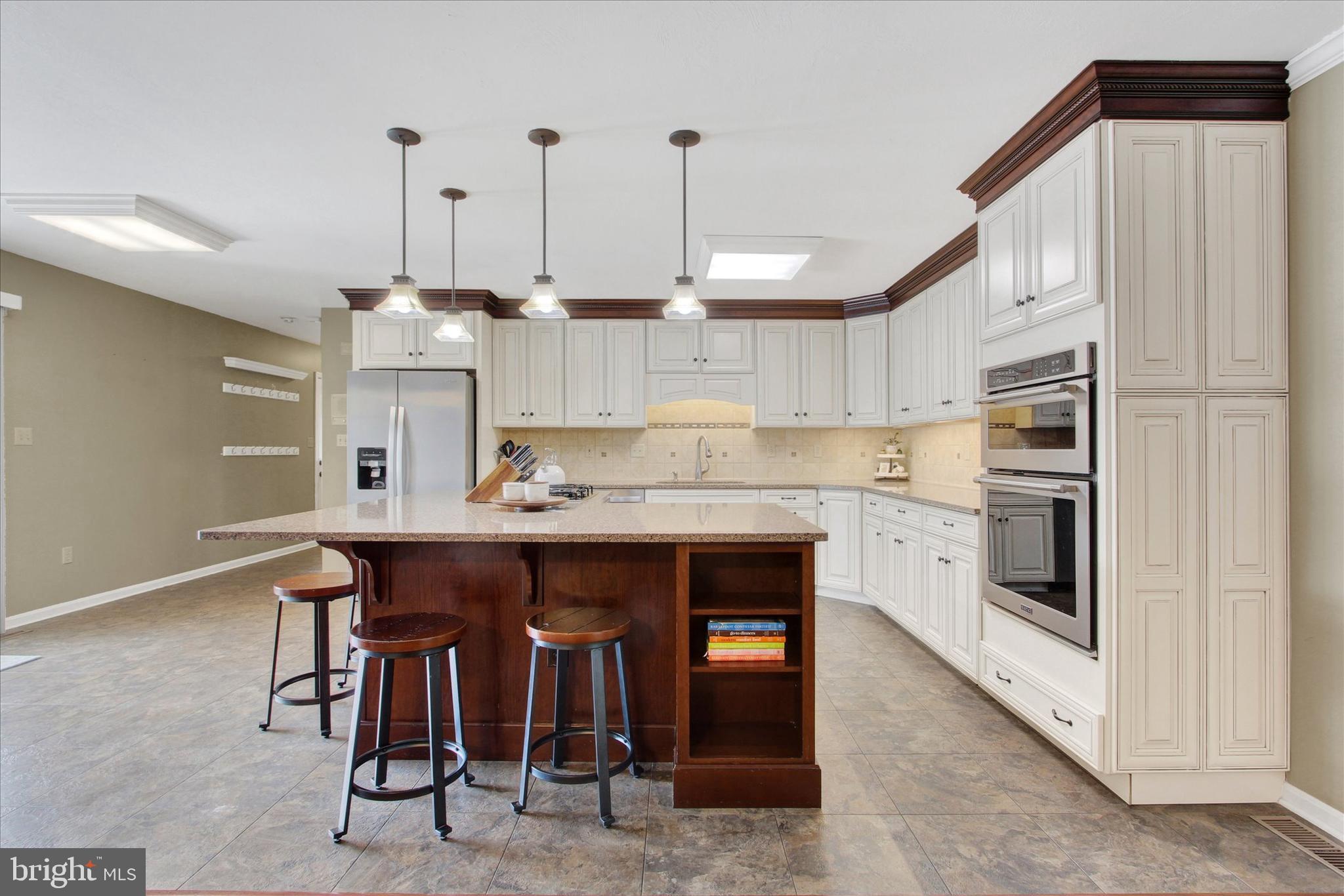 SOUTH POINTE - Residential