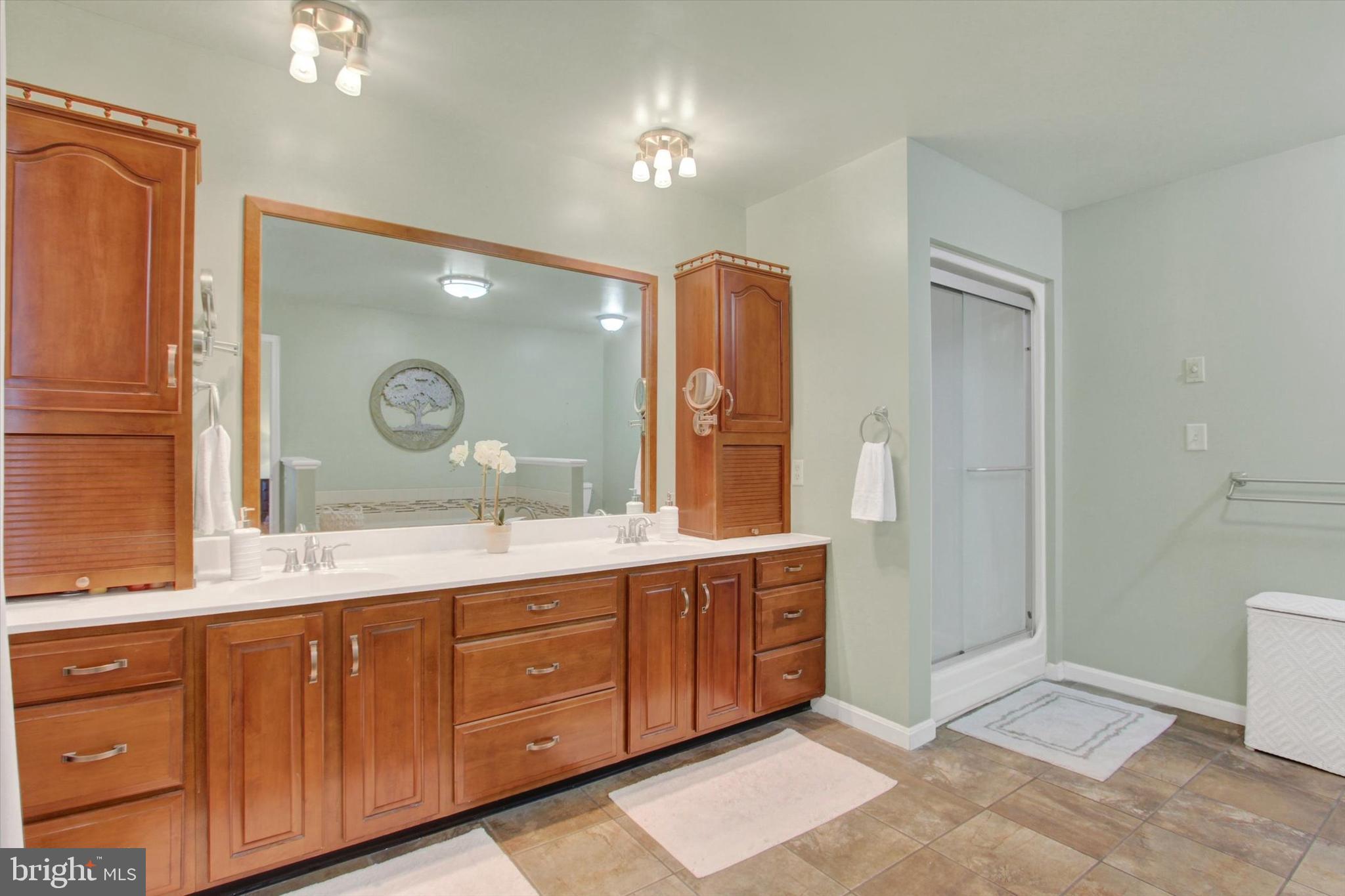 SOUTH POINTE - Residential