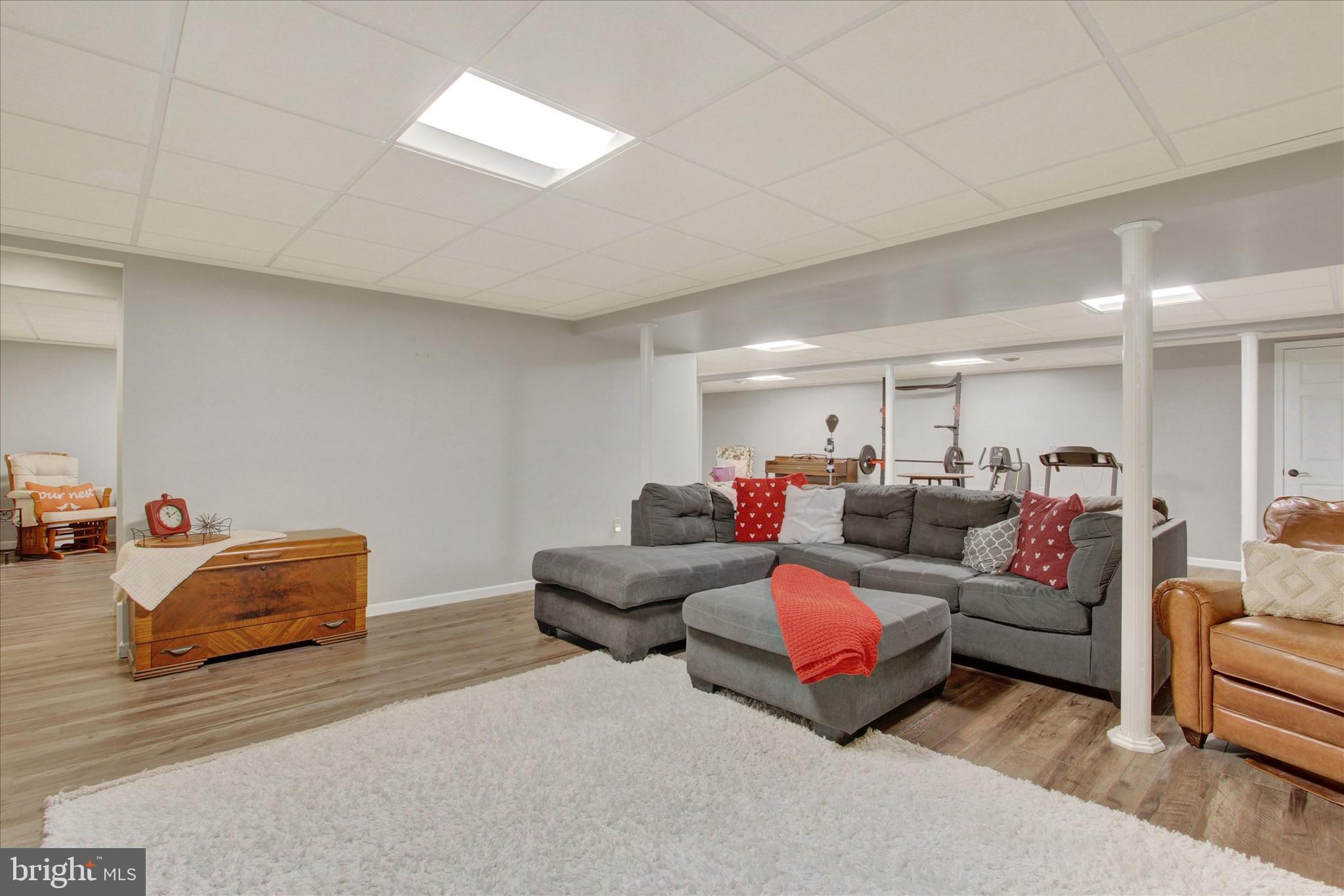 SOUTH POINTE - Residential