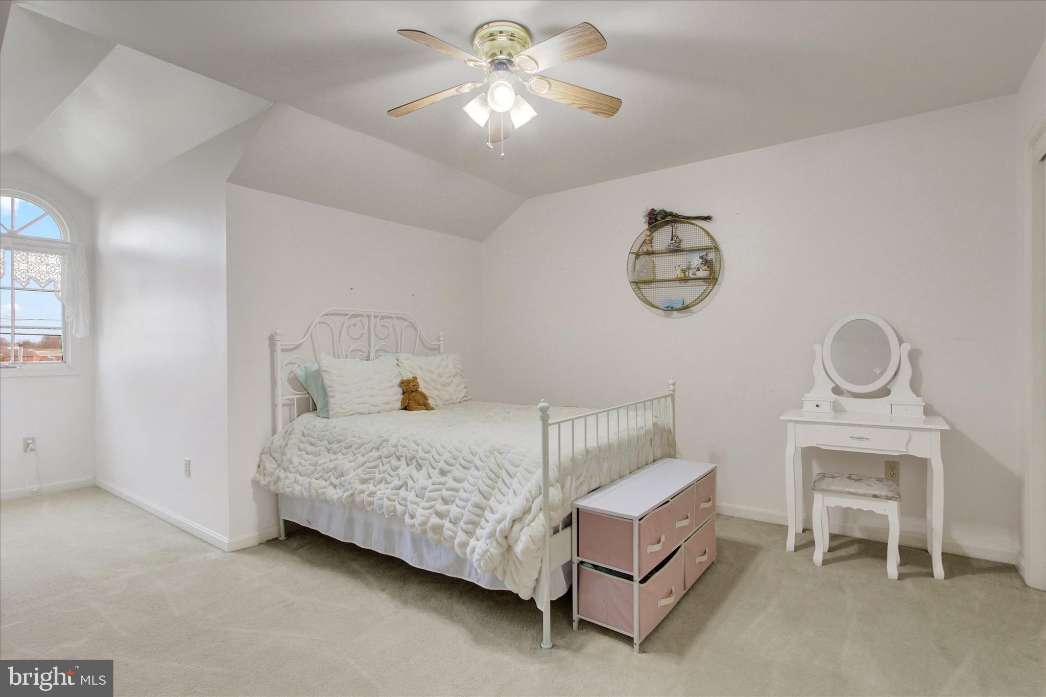 SOUTH POINTE - Residential